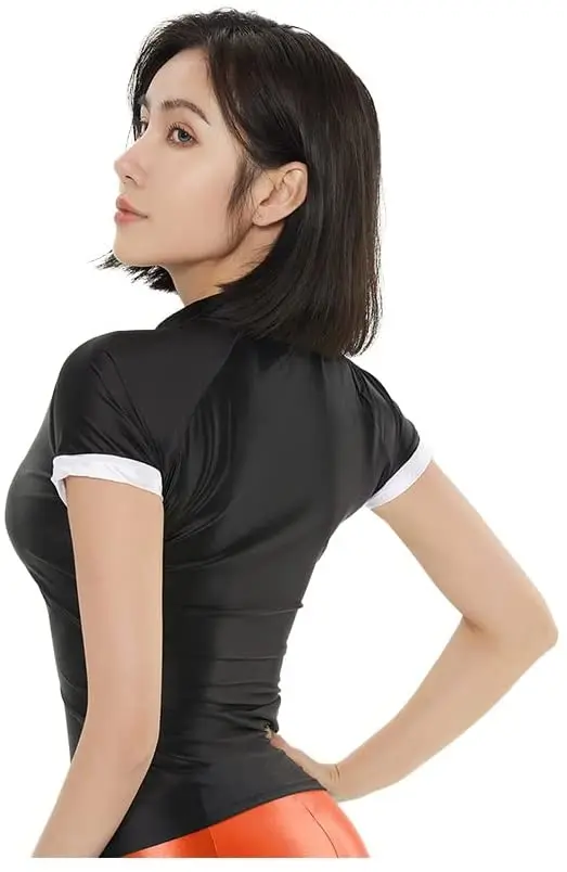 Дамска черна тениска с къс ръкав от лъскава коприна с еластична дъното и бяла белезници Amoresy серия Electra1